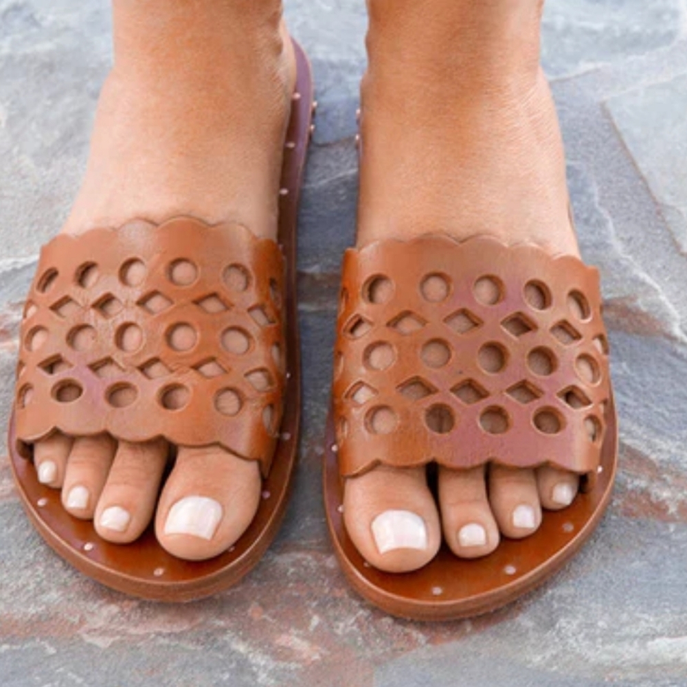 Beek Pitta Sandal size 5 Tan NWOT